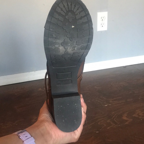 Heeled boots - Picture 7 of 7